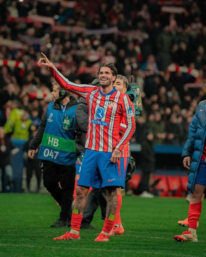 CTBC Flying Oyster 在2025年全球总决赛上震惊了 T1