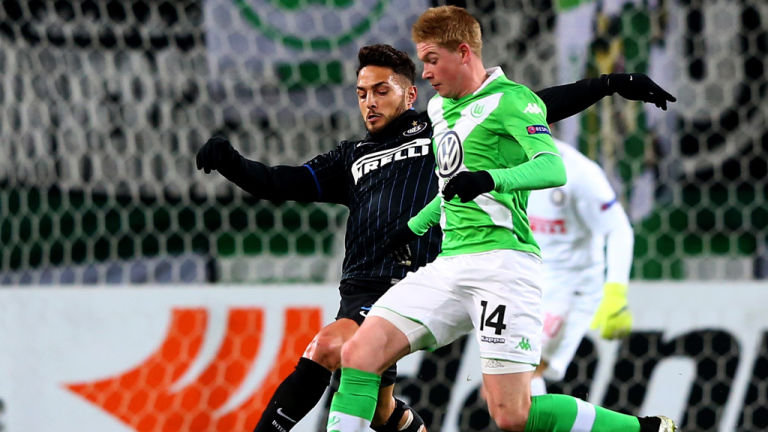 关键之战！BLG和TES谁赢得胜决就将直通S赛 保底拿到二号种子名额